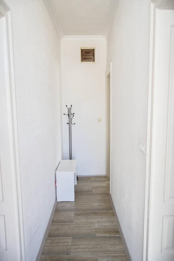 אוהריד Darki Apartment - Bazaar Location With Free Parking מראה חיצוני תמונה